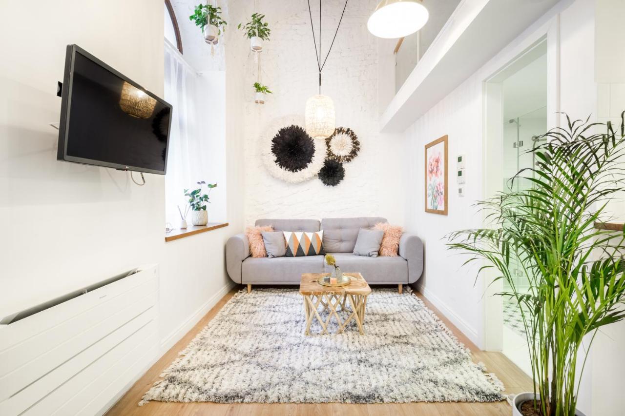 Roomli Boho Chic Apartments — Fotók 1